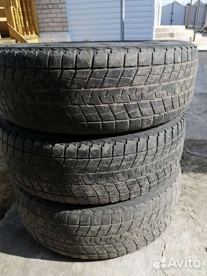 Bridgestone Blizzak DM-V1 235/65 R18