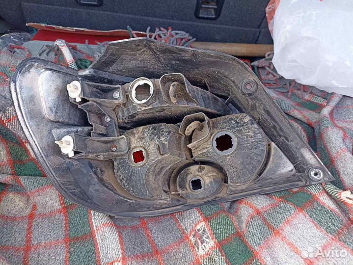 Фара задняя mitsubishi outlander 1