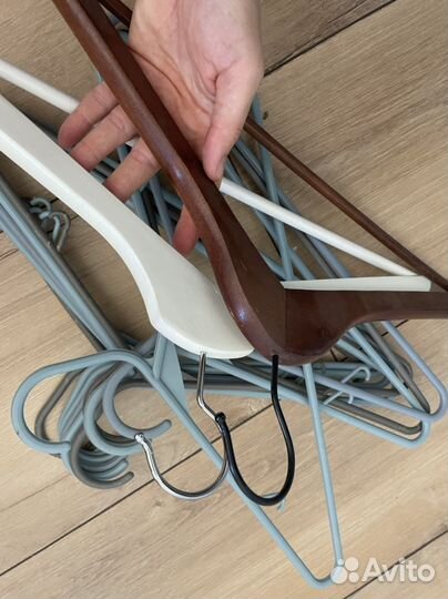 Вешалки плечики деревянные