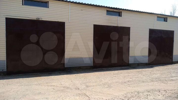 Гараж, > 30 м²