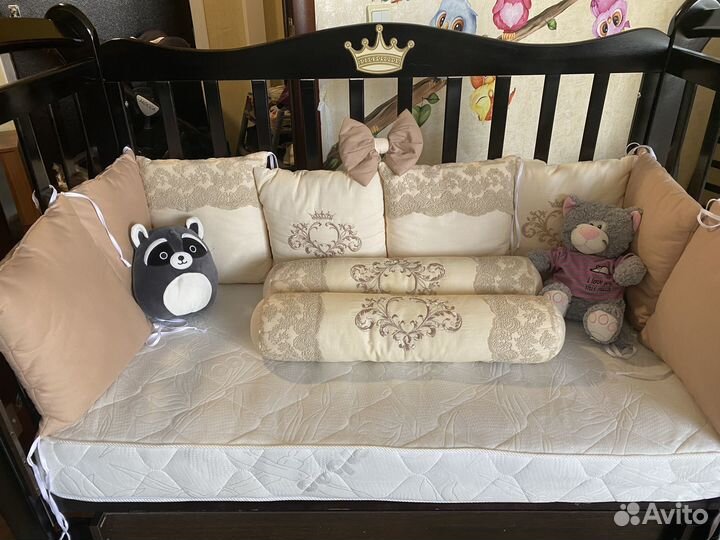 Детская кроватка с маятником и ящиком, цвет венге