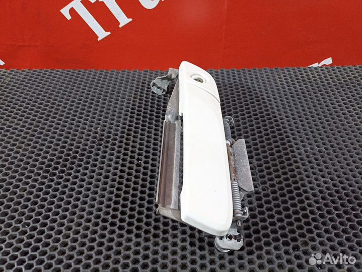 Кронштейн ручки двери левой Volvo FH