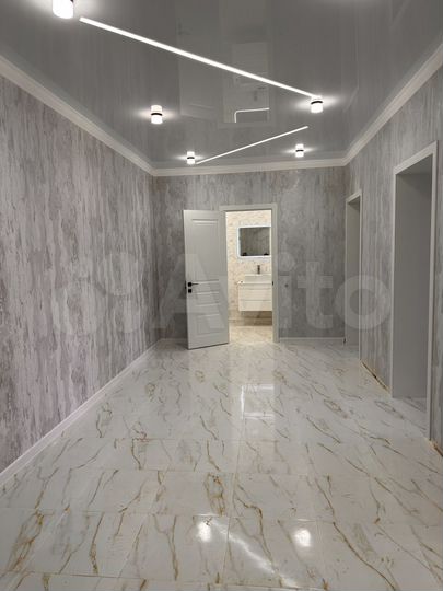 2-к. квартира, 70 м², 1/5 эт.