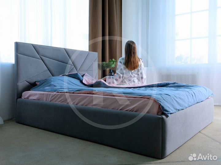 Кровать двухспальная