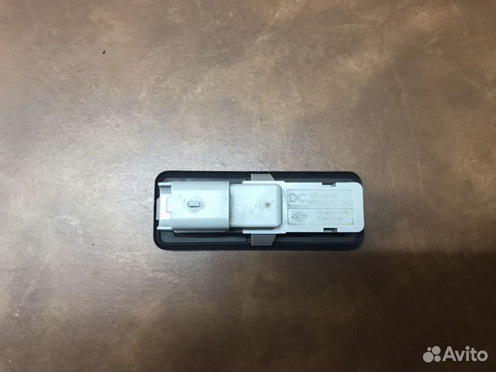 Кнопка открывания багажника Лада Гранта