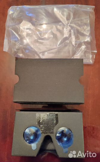 Очки виртуальной реальности картонные