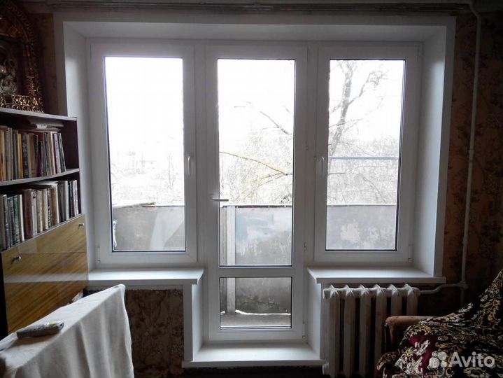 Дверь балконная с отделкой