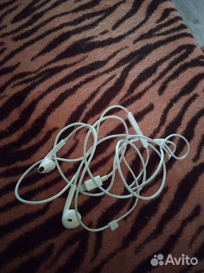 Наушники от айфона проводные оригинал. новые белые