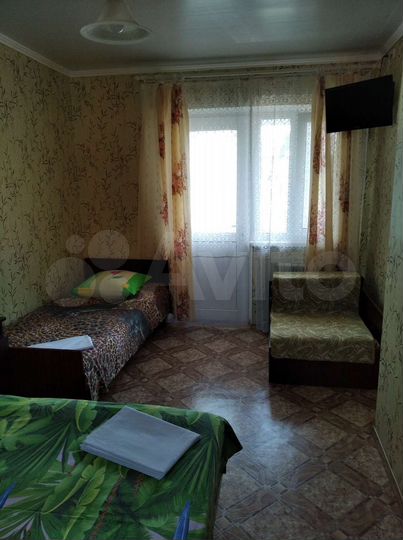 Комната 14 м² в 3-к., 2/2 эт.