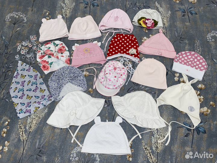 Шапки, чепчики для малыша