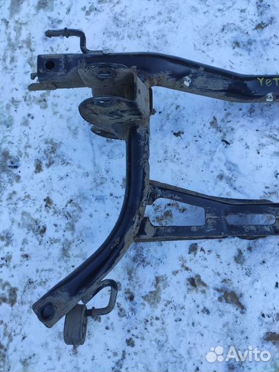 Подрамник задний Skoda Yeti 1.2