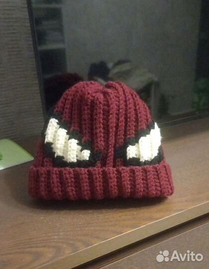 Шапка вязаная