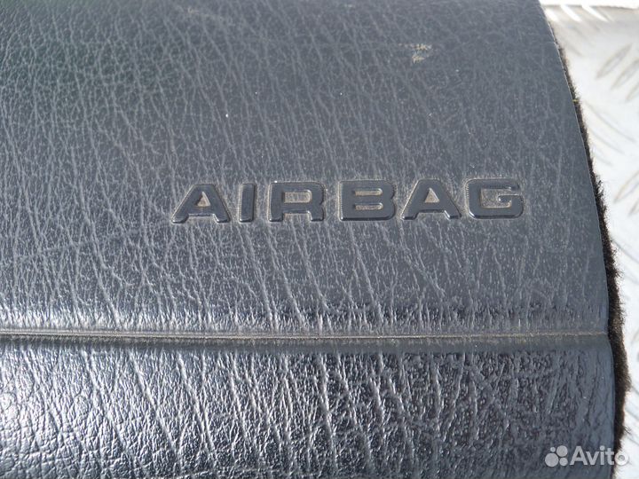 Подушка безопасности в торпедо VW Passat B4 96г