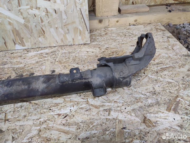Балка задняя Dodge Caravan 4