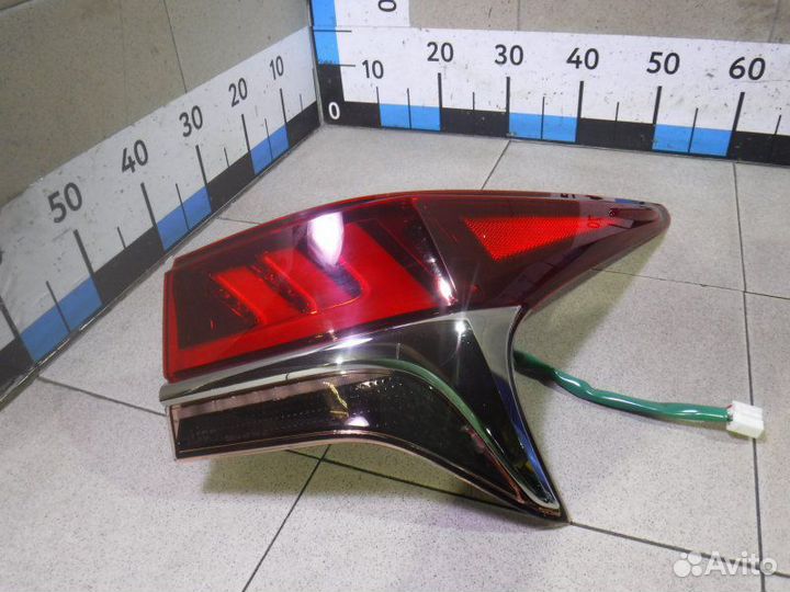 Фонарь задний наружный правый Lexus Ls500