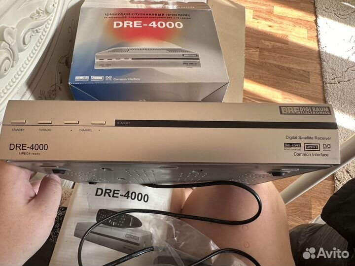 Цифровой спутниковый приёмник (DRE-4000)