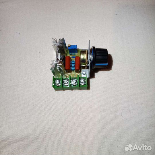 Регулятор напряжения 220в