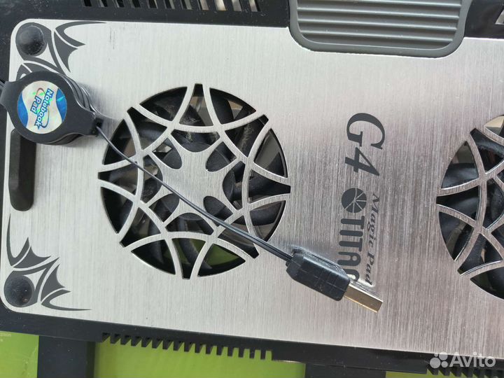 Подставка с охлаждением для ноутбука