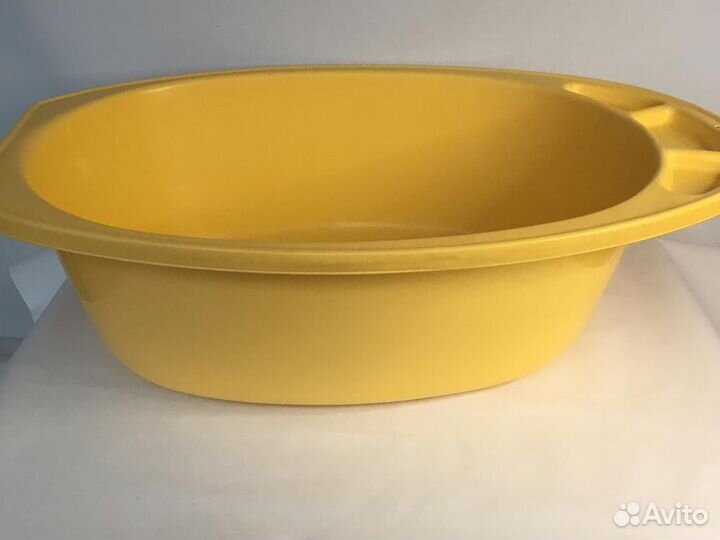 Желтая детская ванночка объем 50л с рифленым дном