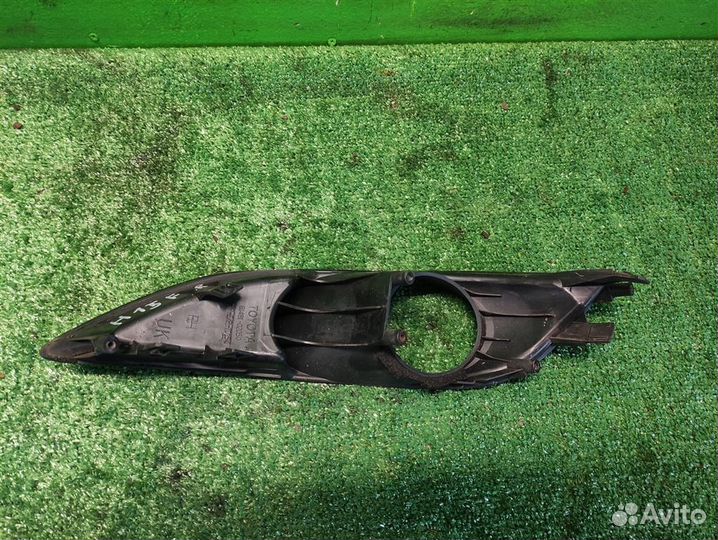 Рамка птф правая Toyota Auris E150 2009