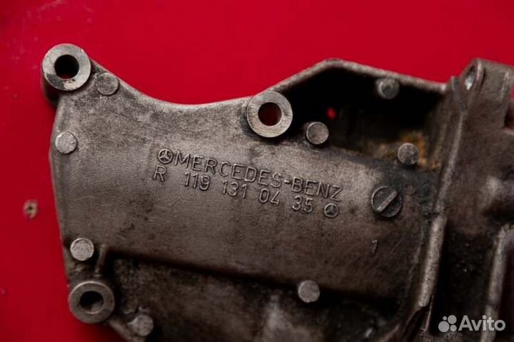 Кронштейн компрессора кондиционера Mercedes S500