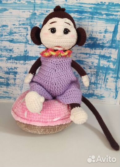 Вязанная игрушка Обезьянка