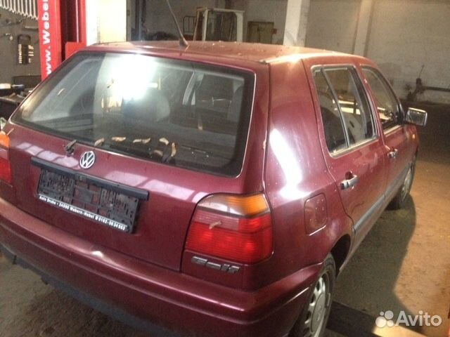 Разбор на запчасти Volkswagen Golf 3