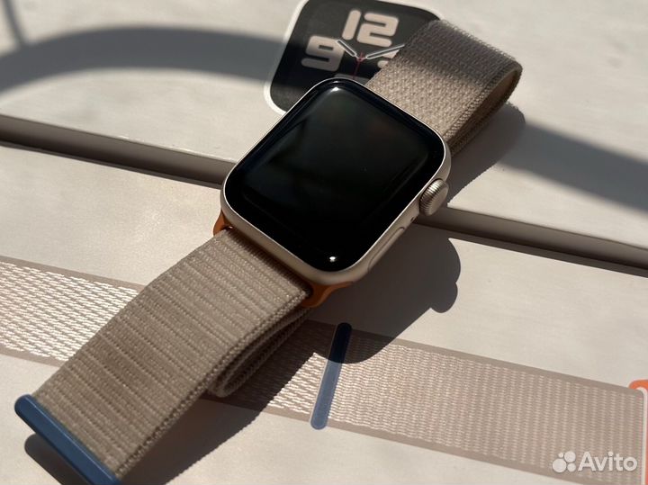 Apple Watch SE (2nd Gen) 40mm 2023 Starlight