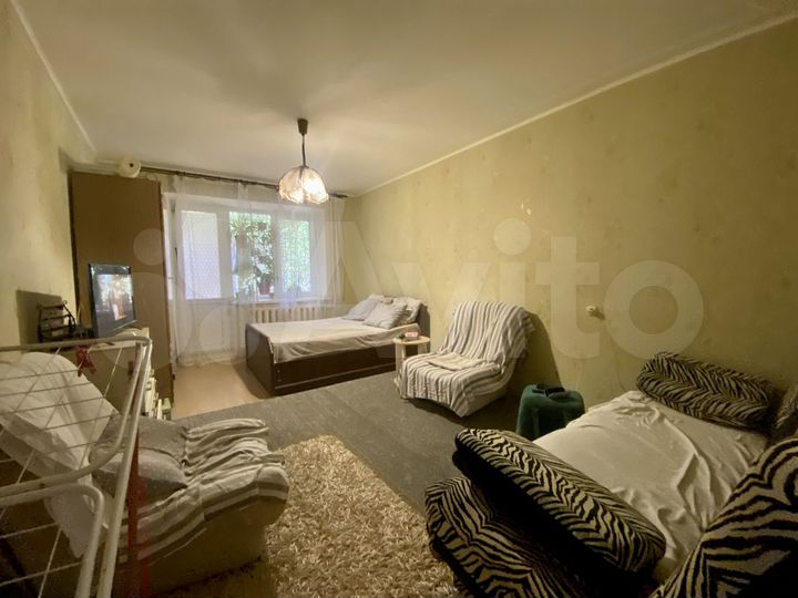 1-к. квартира, 52 м², 1/10 эт.