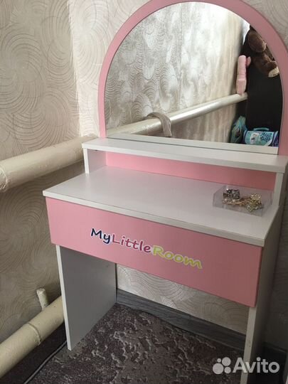 Детский туалетный столик для девочки