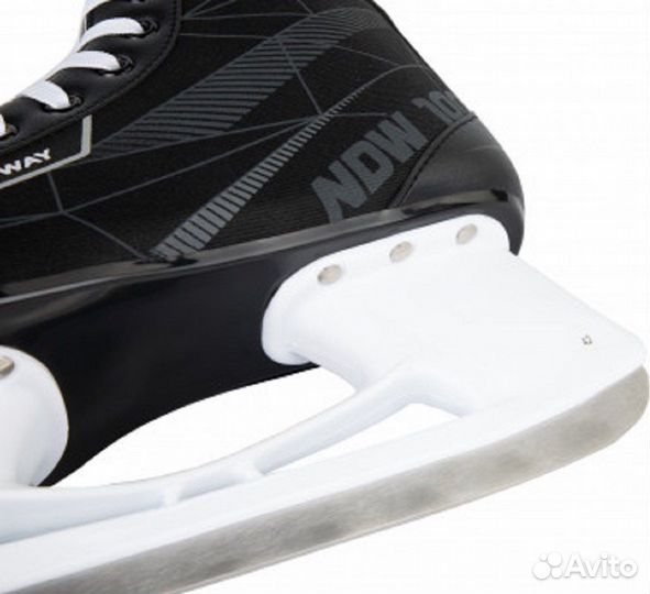 Коньки хоккейные