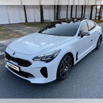 Kia Stinger 2.0 AT, 2020, 55 800 км, с пробегом, цена 2 180 000 руб.