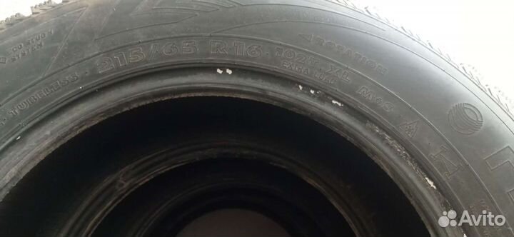 Nokian Tyres Hakkapeliitta 4 215/65 R16 102T