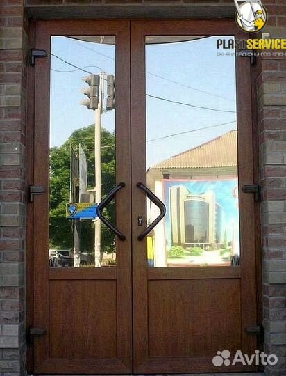 Пластиковые входные двери от производителя