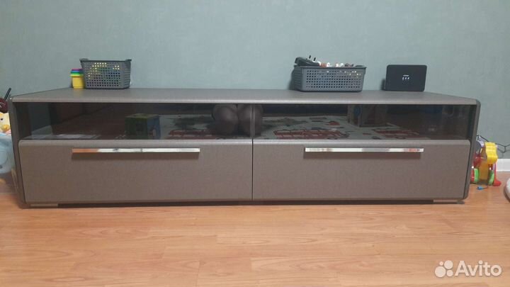 Тумба под телевизор