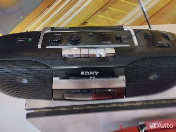 Кассетный магнитофон