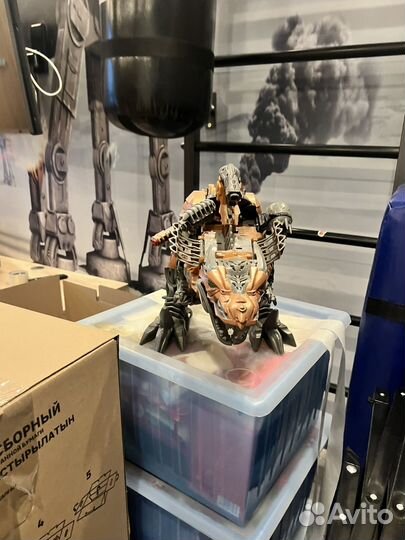 Динозавр Трансформер гримлок