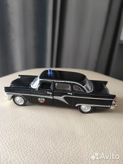 Модели автомобилей СССР газ 13 чайка коллекционная