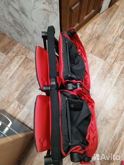 Прогулочная коляска для двойни или погодок