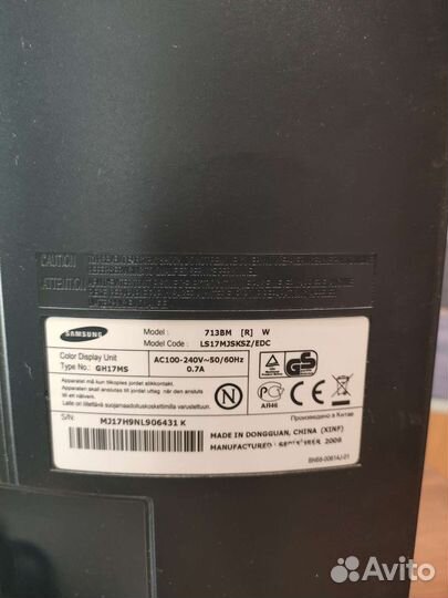 Монитор Samsung