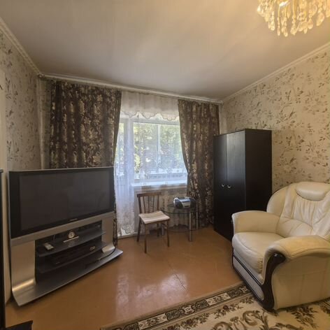 2-к. квартира, 43 м², 3/5 эт.
