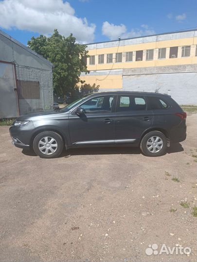 Mitsubishi Outlander 2 CVT, 2016, 18 641 км