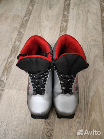 Лыжные ботинки trek omni