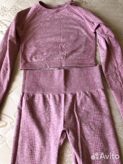 Костюм для йоги и фитнеса