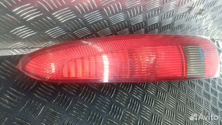 Фонарь Ford Fusion (2002-2012)
