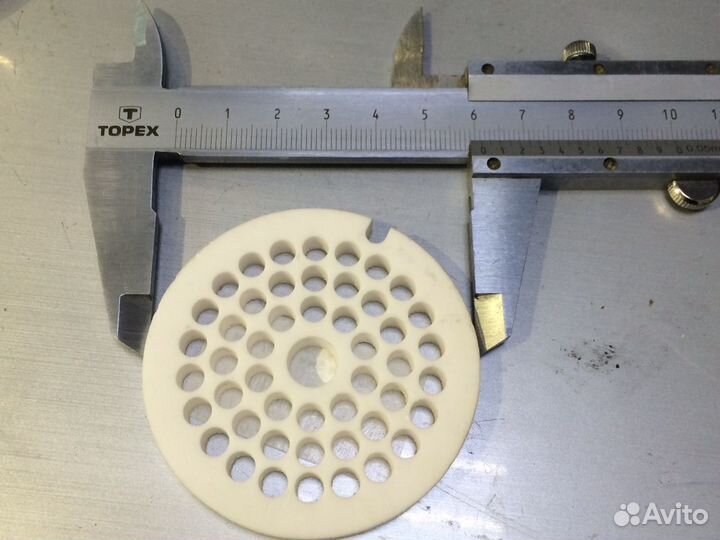 Решётка керамическая мясорубки 61mm, точит нож