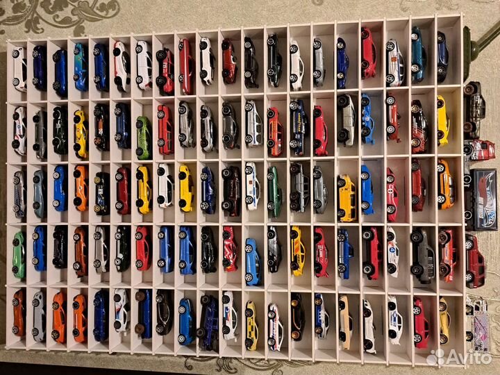 Hot wheels машинки