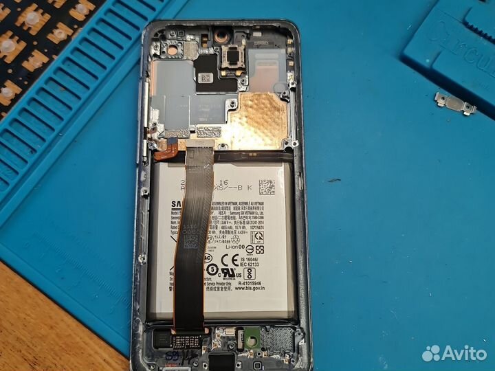 Дисплей на samsung s20 ultra с зелёной полосой