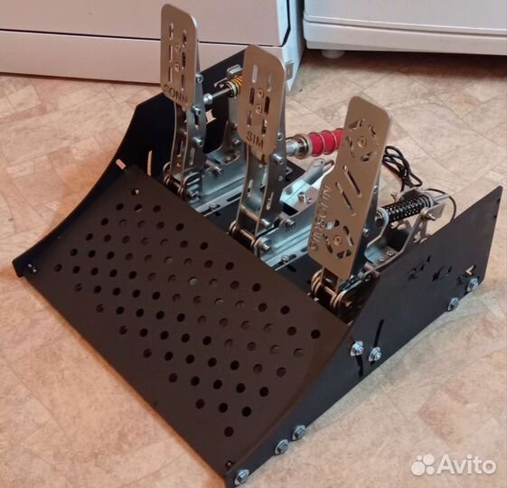 Подиум под педали Sim jack и их аналоги