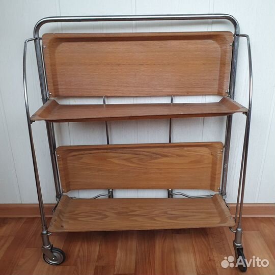 Раскладной сервировочный столик на колесиках